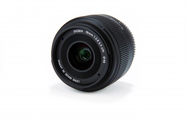Sigma 19mm f/2.8 EX DN Review