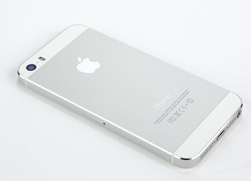 Apple iPhone 5s Review - angled
