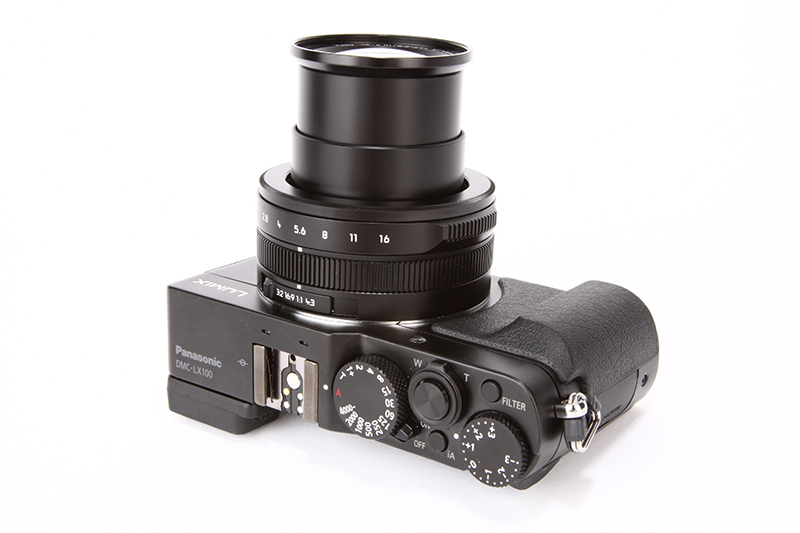Panasonic パナソニック　LUMIX DMC-LX100 Panasonic LUMIX LX100 Compact Camera - Silver - Backscatter