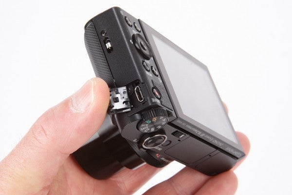 Sony HX90V product shot 3