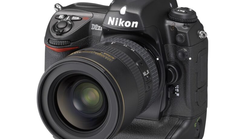 Nikon D2xs