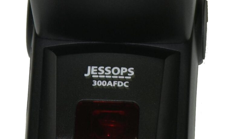 Jessops launches 300 AFD flashgun