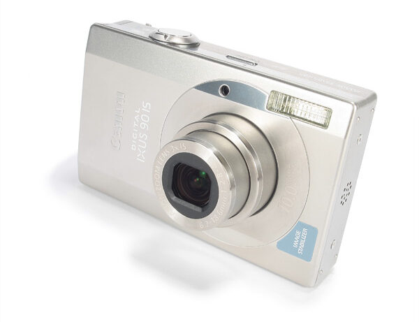 Canon IXUS 90 IS Review