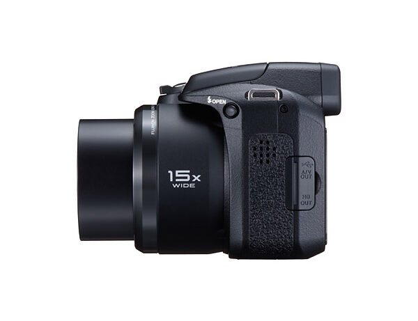 Fujifilm FinePix S2000HD Review