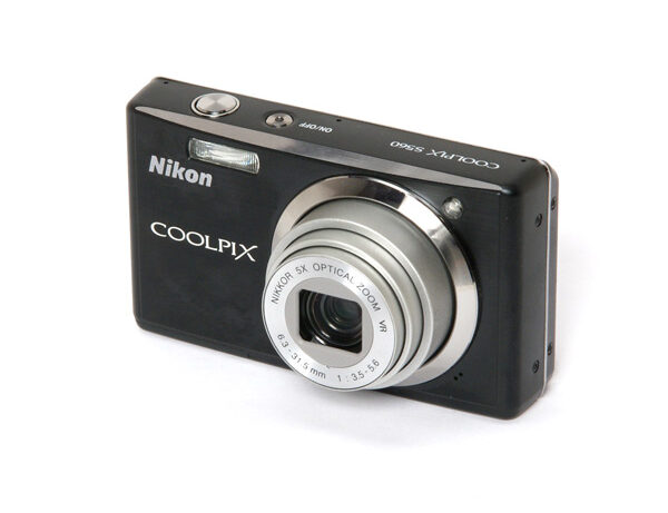 Nikon Coolpix S560 Review