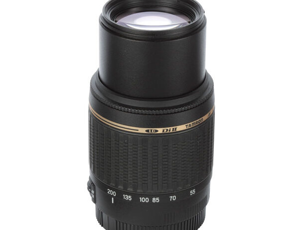 Tamron 55-200mm f/4-5.6 LD Macro Review