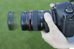 Create a Zoom Burst with your DSLR or in Photoshop