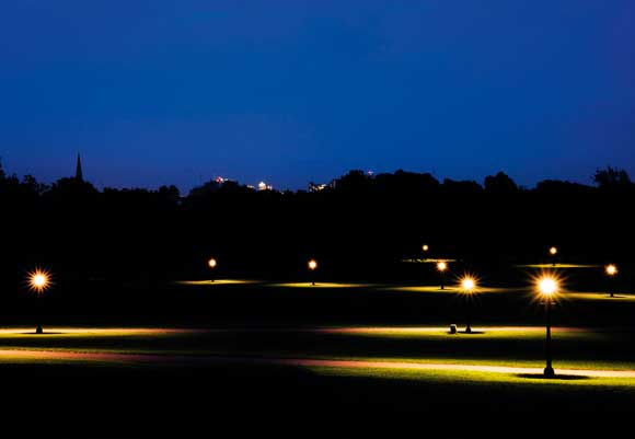 Rule of Thirds (breaking) - Offset central horizon Rule of Thirds (breaking) - Offset central horizon
