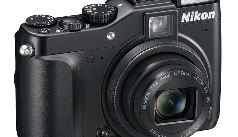 Nikon P7000 Preview