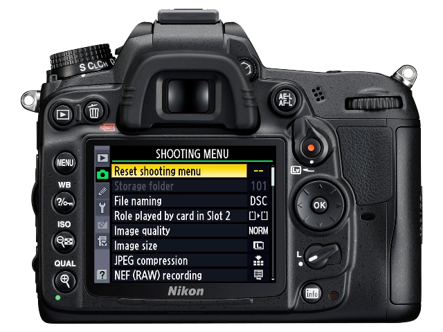 Nikon D7000 semi-pro DSLR launched
