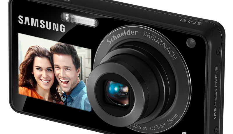 Samsung launches ST700, PL170 and PL120 dual-screen compacts