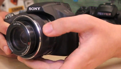 Fujifilm Finepix HS20 vs Sony Cyber-shot HX100V video review