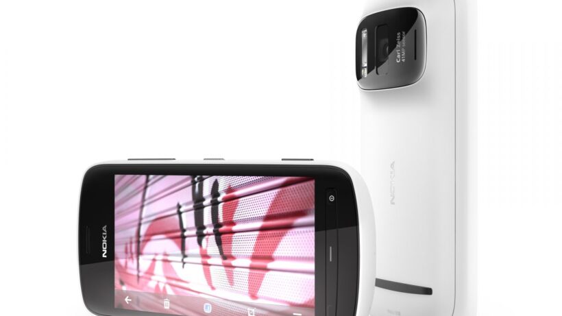 Nokia 808 PureView Hands On Preview