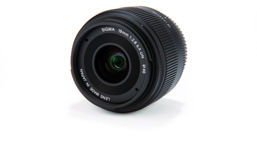 Sigma 19mm f/2.8 EX DN Review