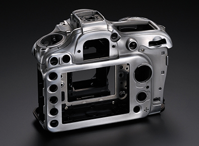 Nikon D7100 magnesium body