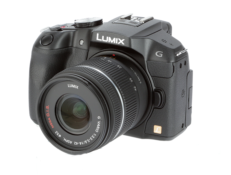 Panasonic Lumix G6 Review - G6 angle