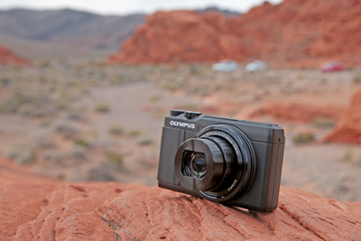 Olympus XZ-10 Side
