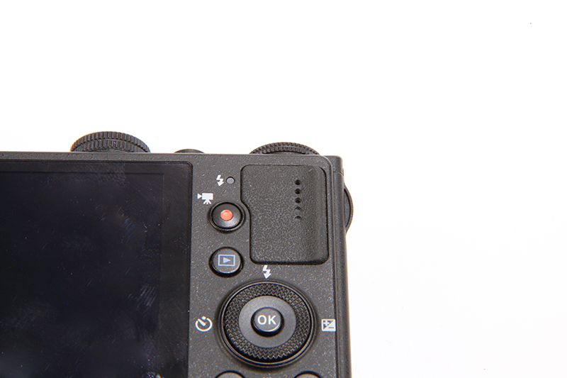 Nikon COOLPIX P330 Review - rear dial