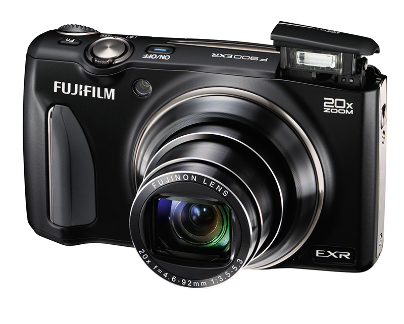 Fujifilm F900 EXR front angled