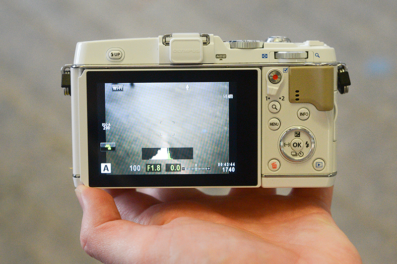 Olympus E-P5 back view