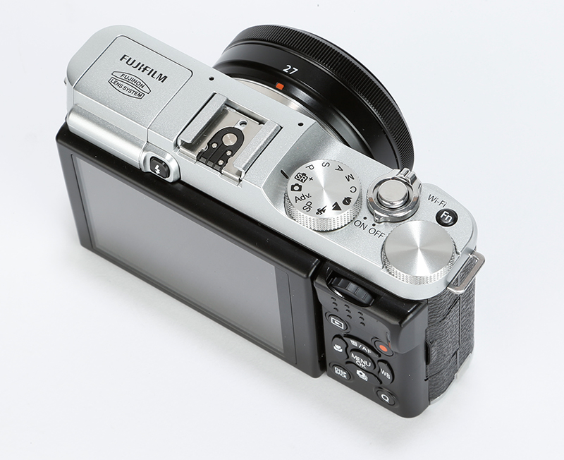 Fujifilm X-M1 Review - top view shooting controls