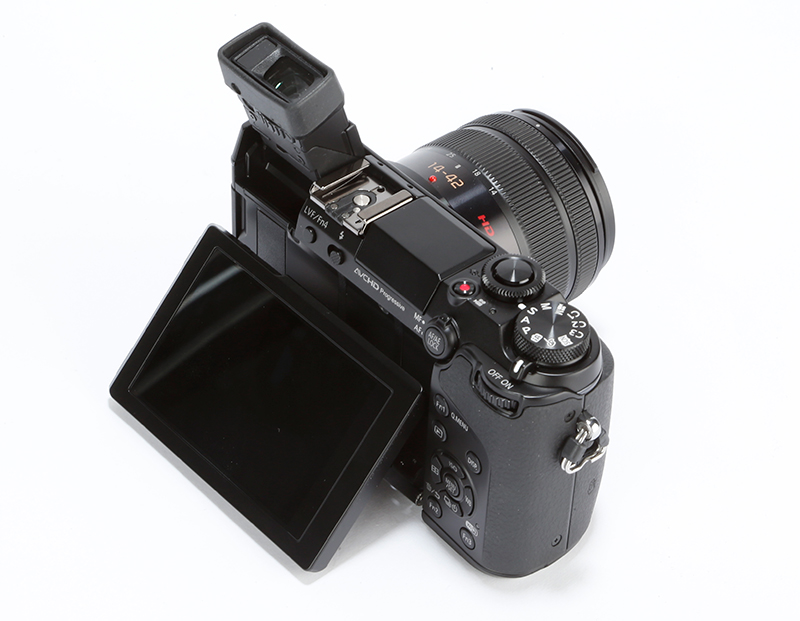 Panasonic Lumix GX7 Review - tilt angle screen