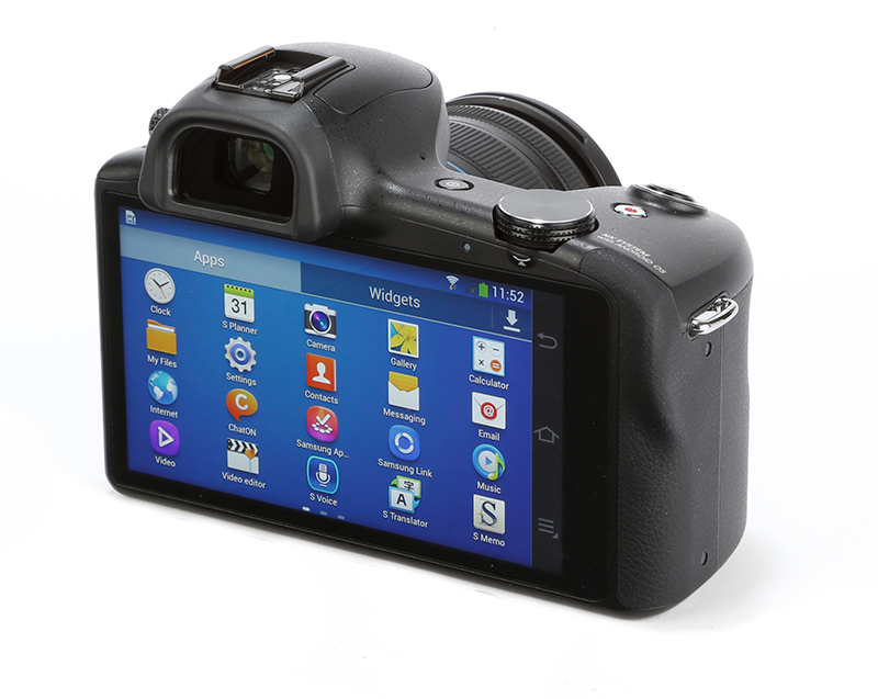 Samsung Galaxy NX Review - rear angle