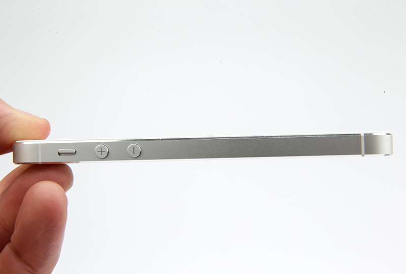 Apple iPhone 5s Review - side view