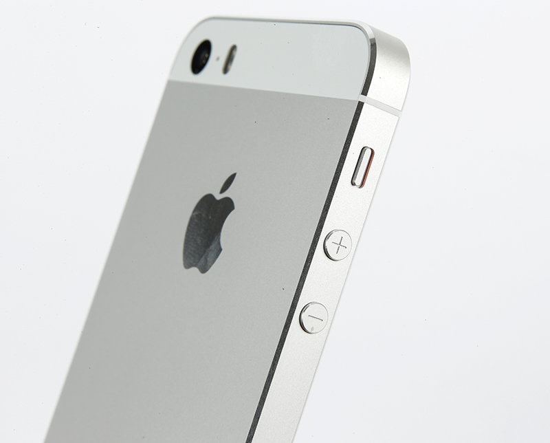 Apple iPhone 5s Review - rear