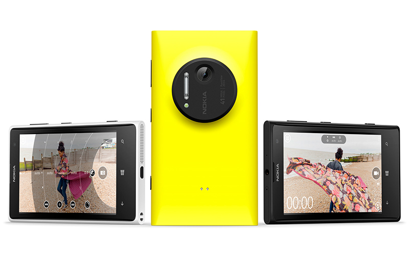 Nokia Lumia 1020 group shot