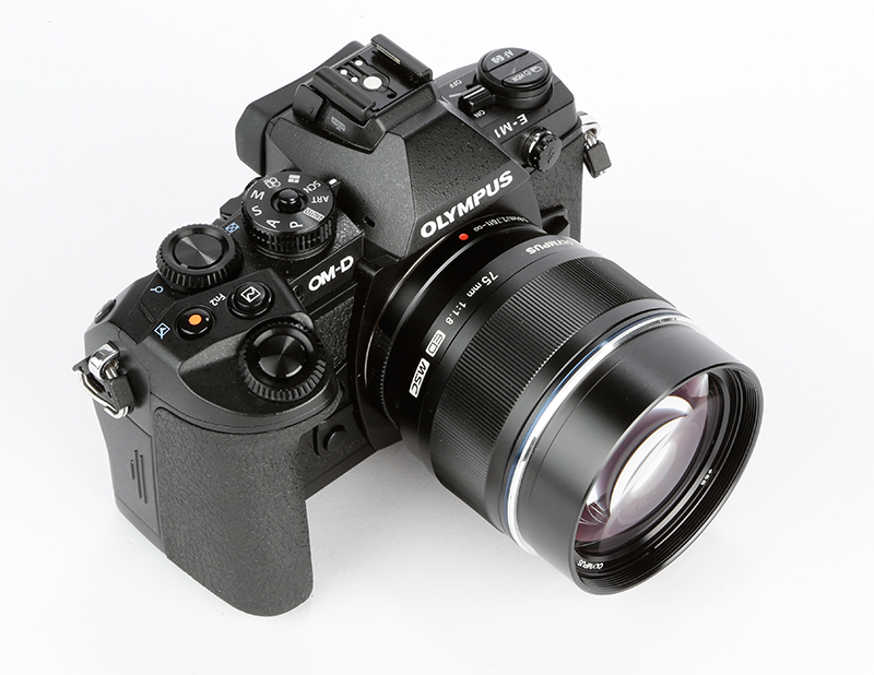 Olympus OM-D E-M1 Review – top angled