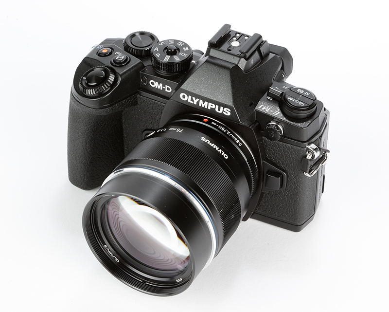 Olympus OM-D E-M1 Review – top angle