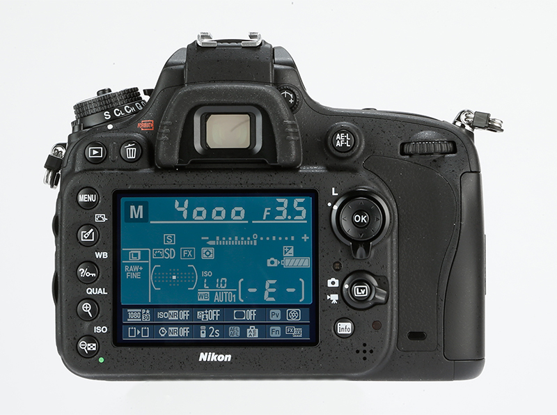 Nikon D610 Review – rear