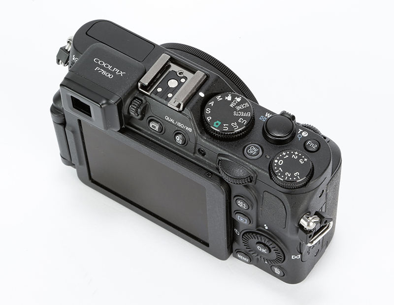 Nikon P7800 Review – top down