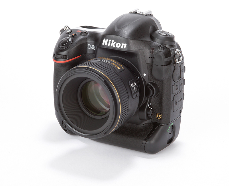 Nikon D4S Review - front angled
