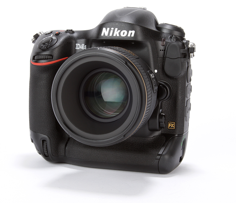Nikon D4S Review - front angled