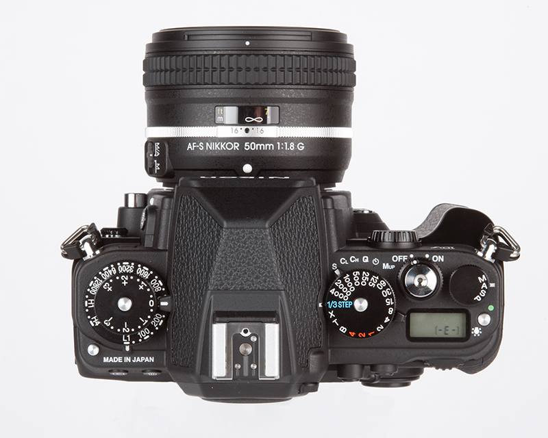 Fujifilm X-T1 vs Nikon Df - Df top down