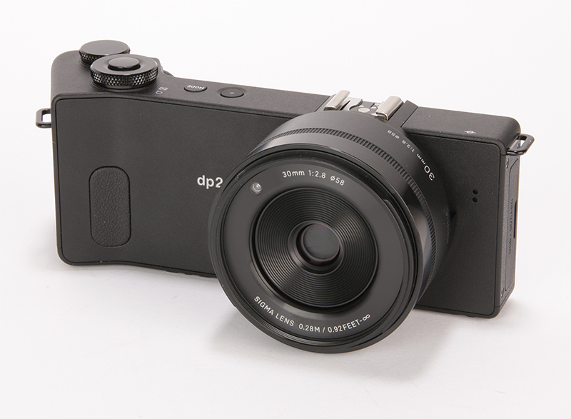 Sigma dp2 Quattro front angled