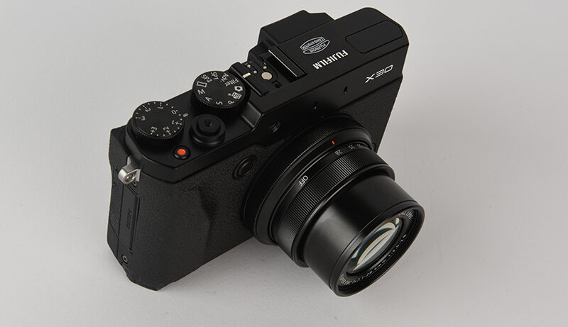 Fujifilm X30 premium compact camera unveiled