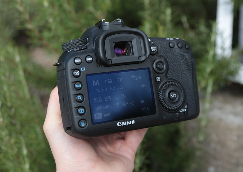 Canon EOS 7D Mark II hands-on product shot