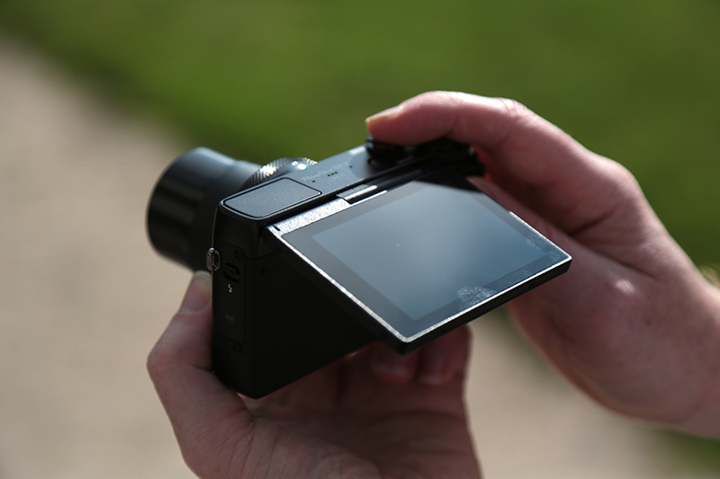 Canon PowerShot G7 X first look product shot