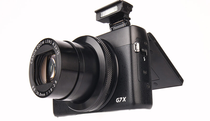 Canon PowerShot G7 X product shot 1
