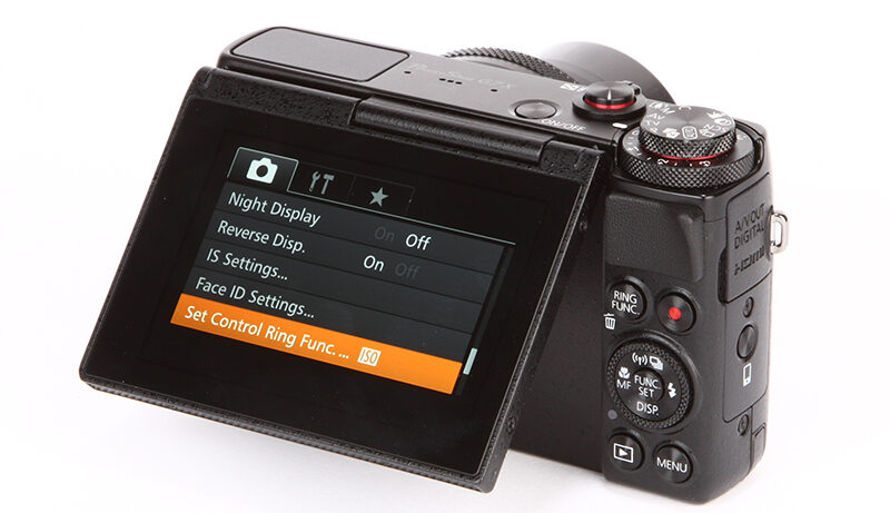 Canon PowerShot G7 X Review - tiltable screen