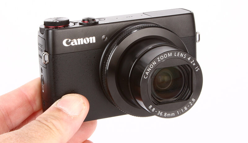 Canon PowerShot G7 X product shot 4
