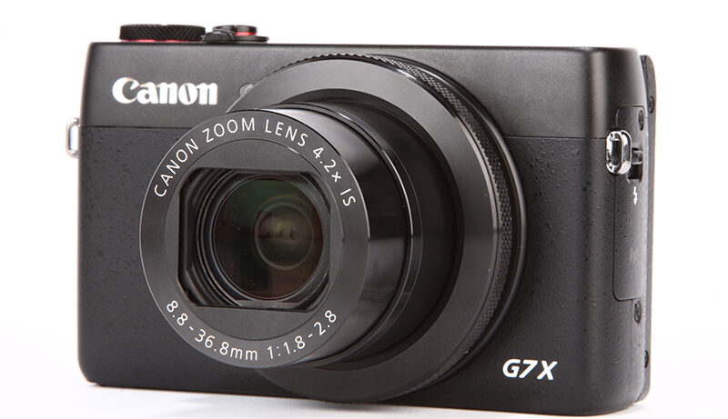 Canon PowerShot G7 X product shot 9