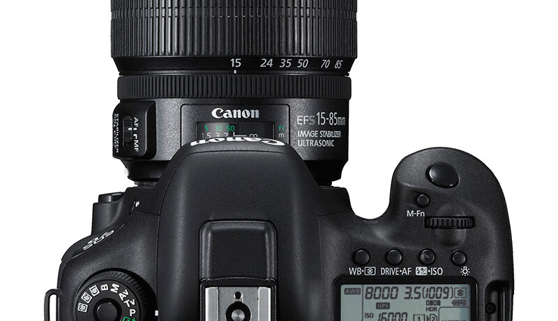 Canon EOS 7D Mark II top