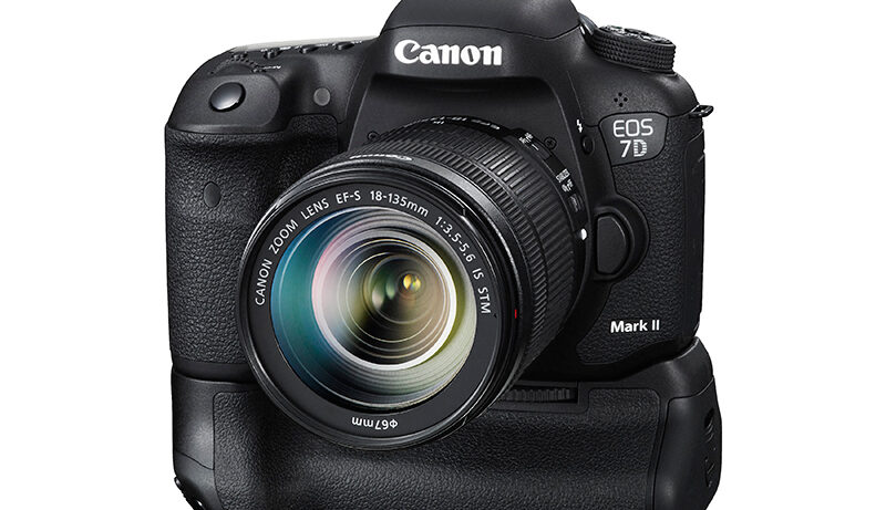 Canon EOS 7D Mark II front