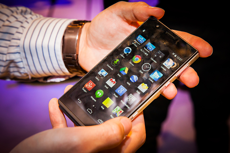 Panasonic Lumix CM1 hands-on
