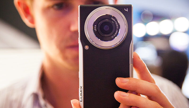 Panasonic Lumix CM1 hands-on