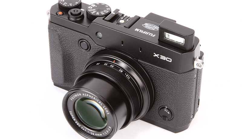 Fujifilm X30 product shot 11